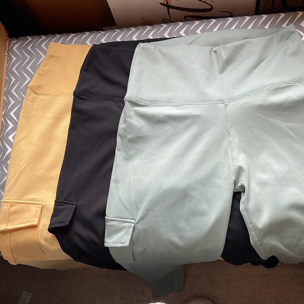 New Pocket Cargo Leggings 3 Pack! NWOT